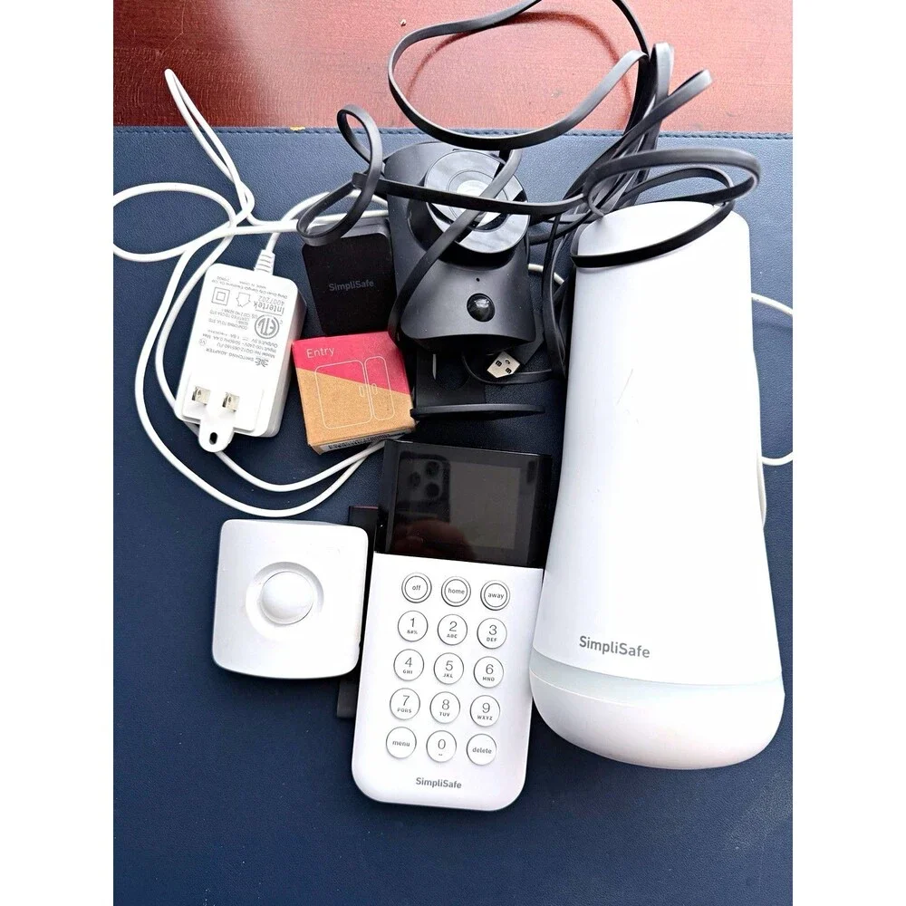 SimpliSafe Wireless Indoor Alarm Complete System Base + Keypad + Sensors White